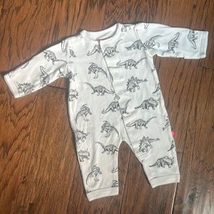 Magnetic Me Dino Jammies - size newborn!